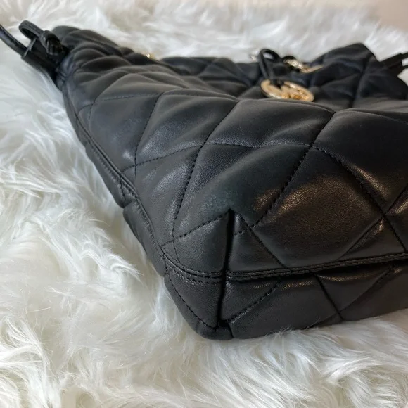 MK vintage quilted lambskin leather purse GUC - Picture 6 of 9